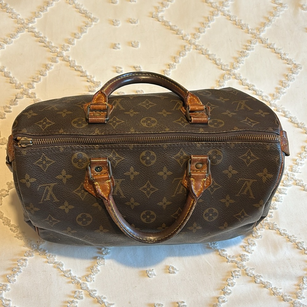 Authentic Louis Vuitton Monogram Canvas Speedy 30